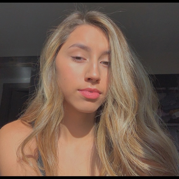 Meet your Posher, Rhea - Picture 1 of 1